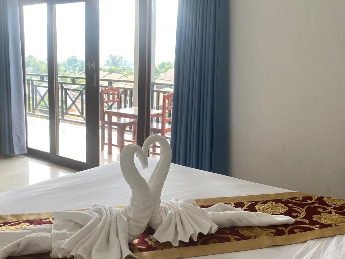 Lisha The Grand Riverside Hotel Vang Vieng Exterior photo