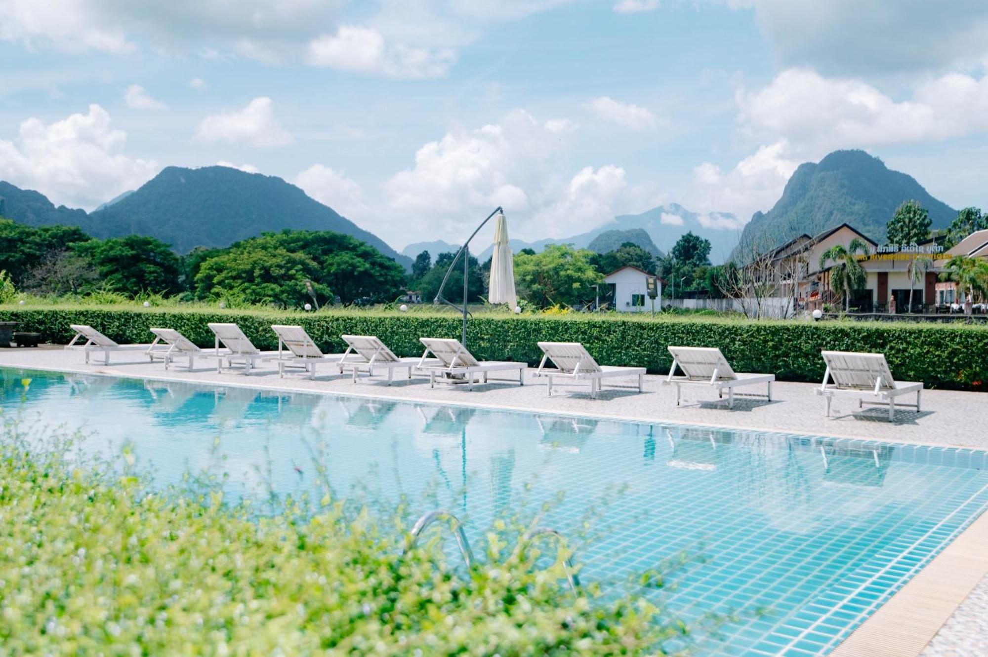 Lisha The Grand Riverside Hotel Vang Vieng Exterior photo