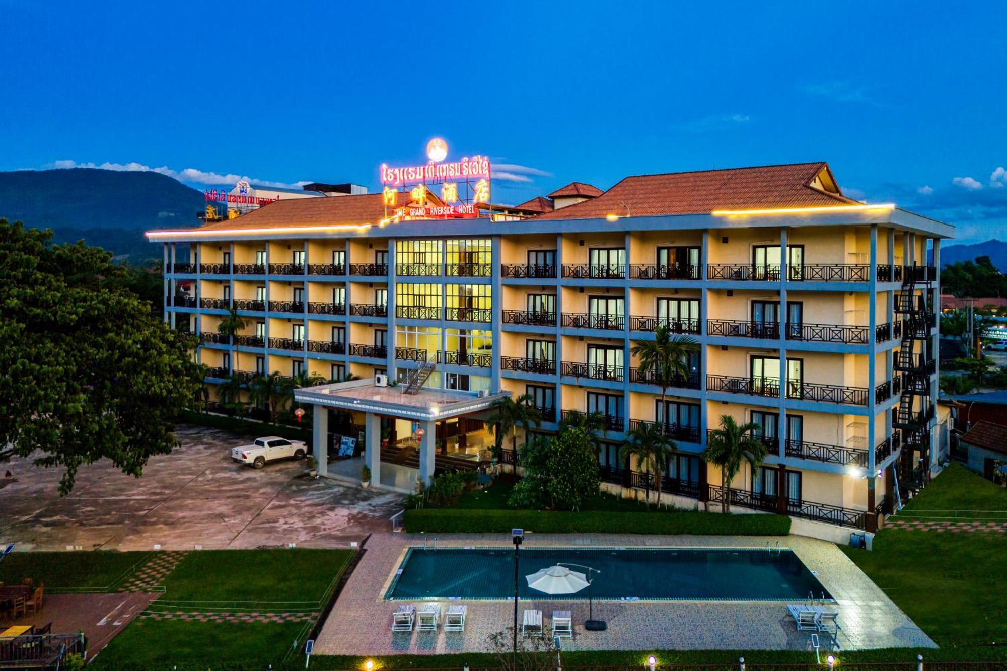 Lisha The Grand Riverside Hotel Vang Vieng Exterior photo