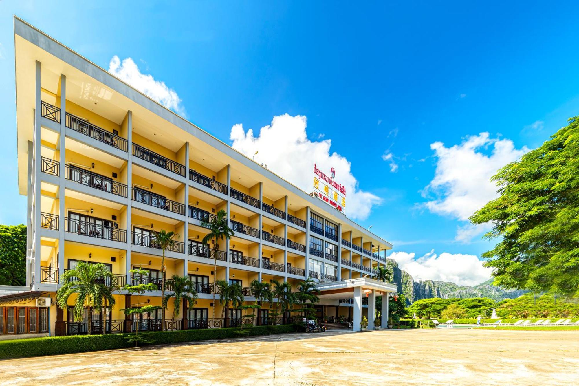 Lisha The Grand Riverside Hotel Vang Vieng Exterior photo