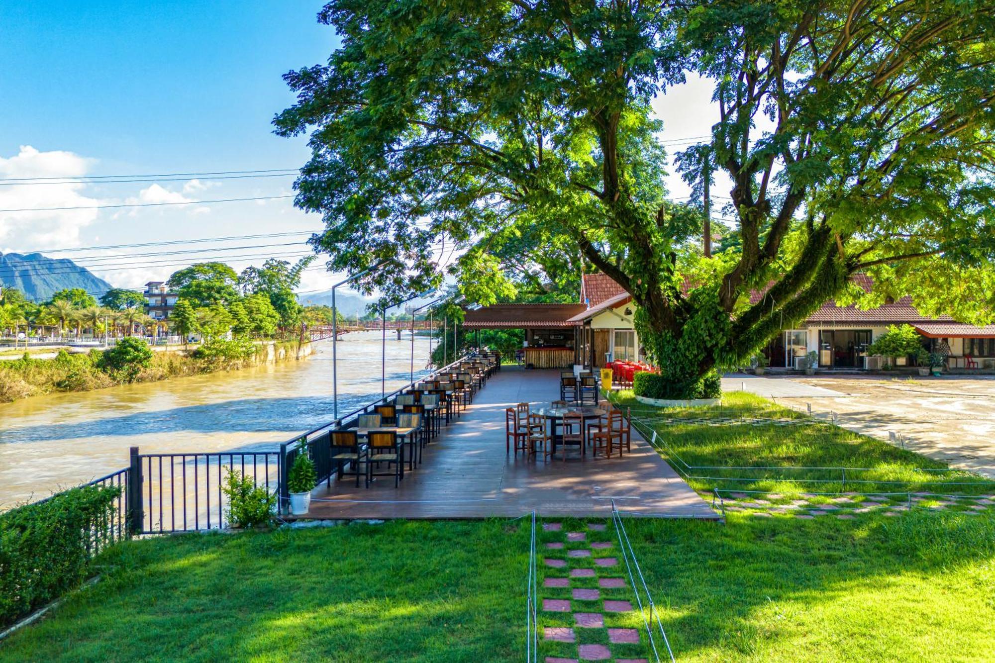 Lisha The Grand Riverside Hotel Vang Vieng Exterior photo