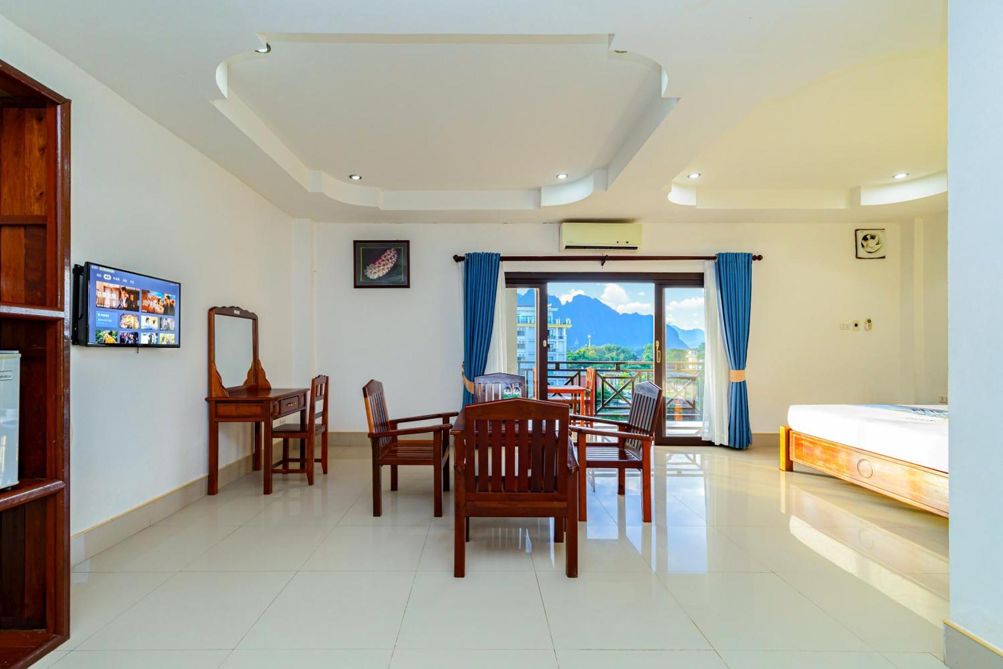Lisha The Grand Riverside Hotel Vang Vieng Exterior photo
