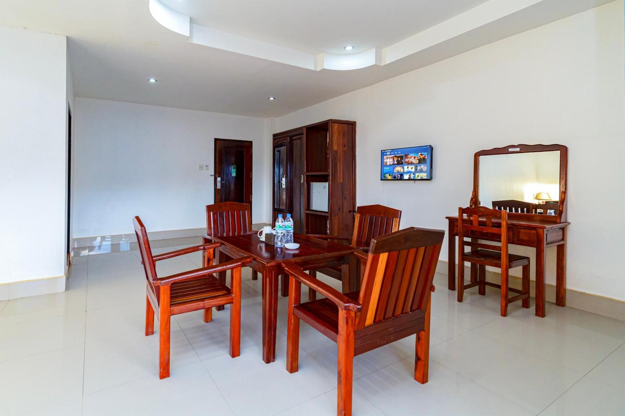 Lisha The Grand Riverside Hotel Vang Vieng Exterior photo
