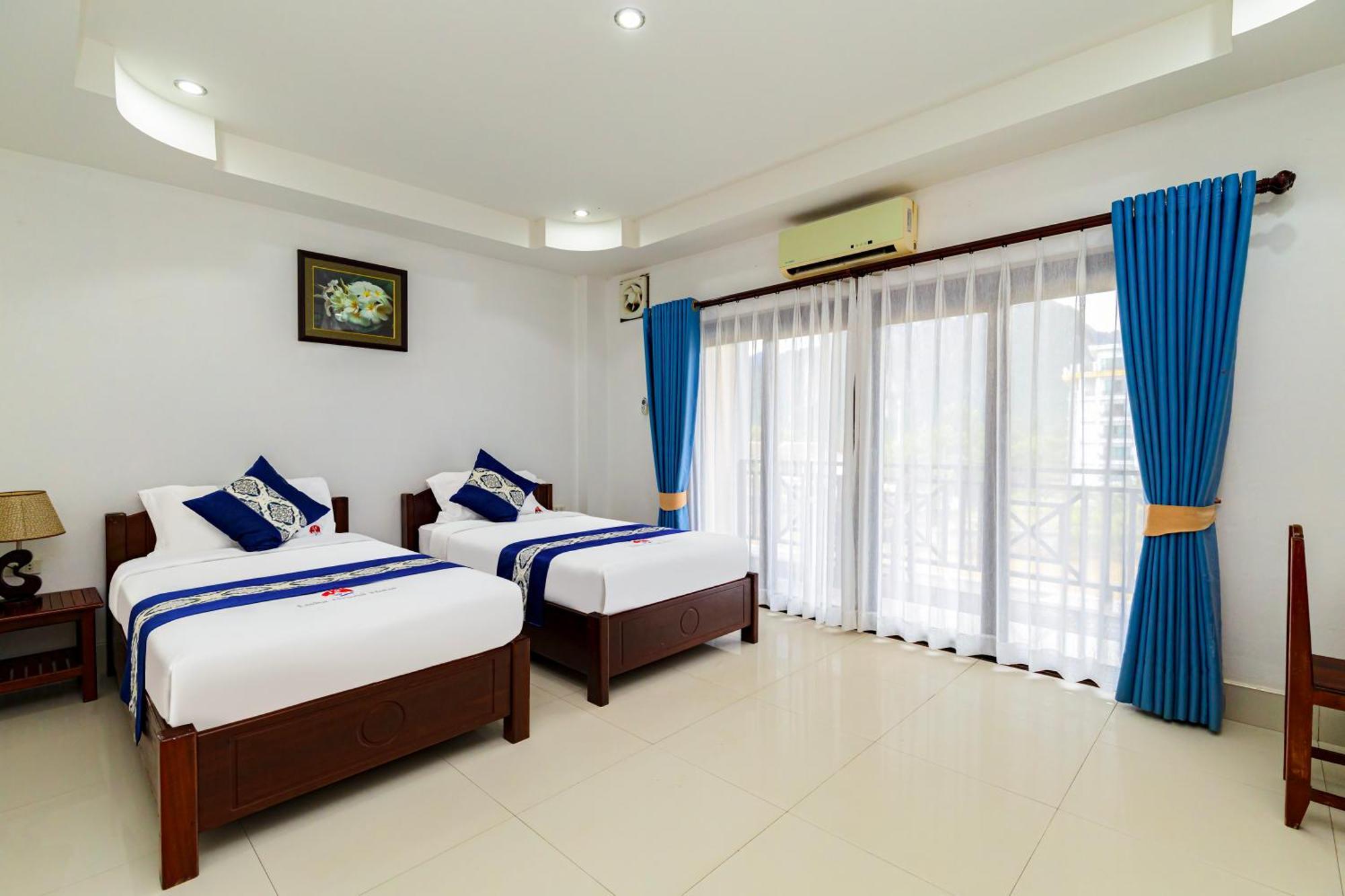 Lisha The Grand Riverside Hotel Vang Vieng Exterior photo