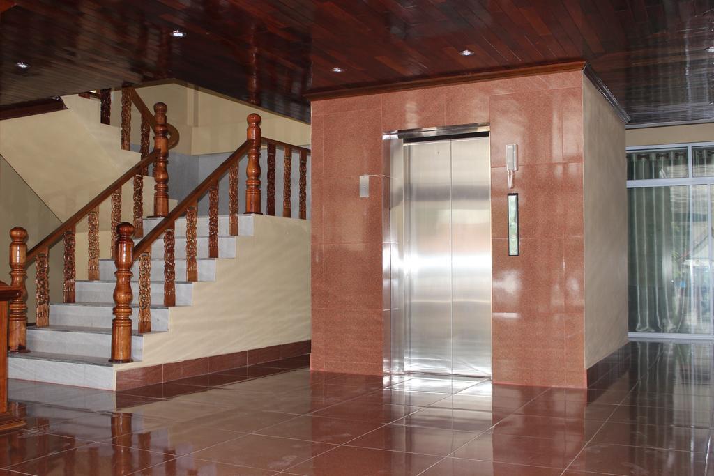 Lisha The Grand Riverside Hotel Vang Vieng Exterior photo