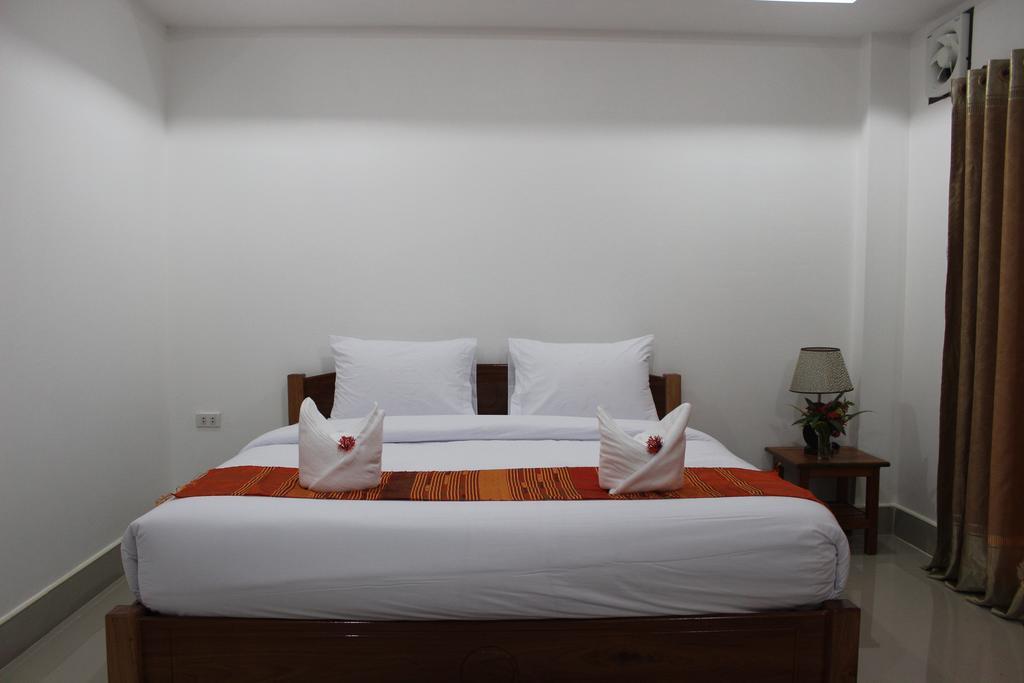 Lisha The Grand Riverside Hotel Vang Vieng Exterior photo